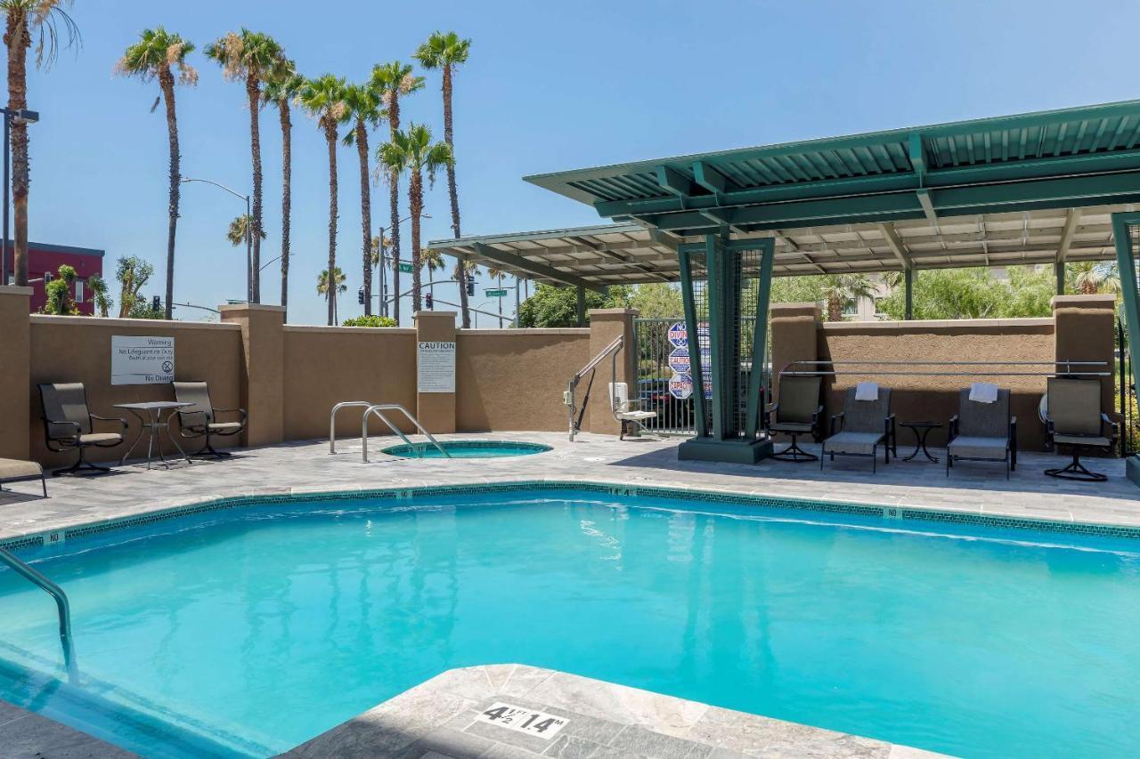 Comfort Suites Ontario Airport Convention Center Εξωτερικό φωτογραφία